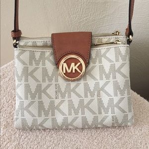 Michal Kors crossbody